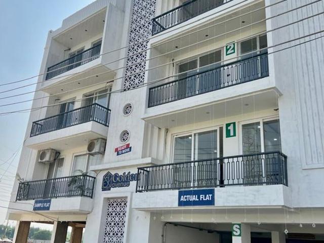 Resale | 3 BHK + 1350 Sq.Ft. Apartment in Sector 115