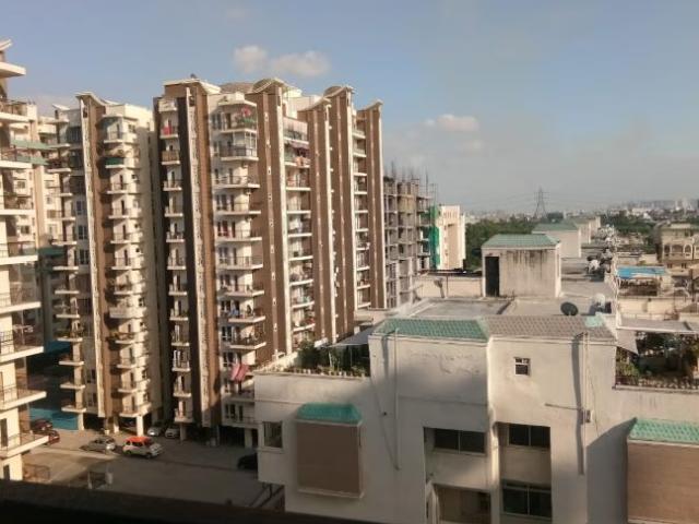 Resale | 3 BHK 1350 Sq.Ft. Apartment in SVP Gulmohur Residency