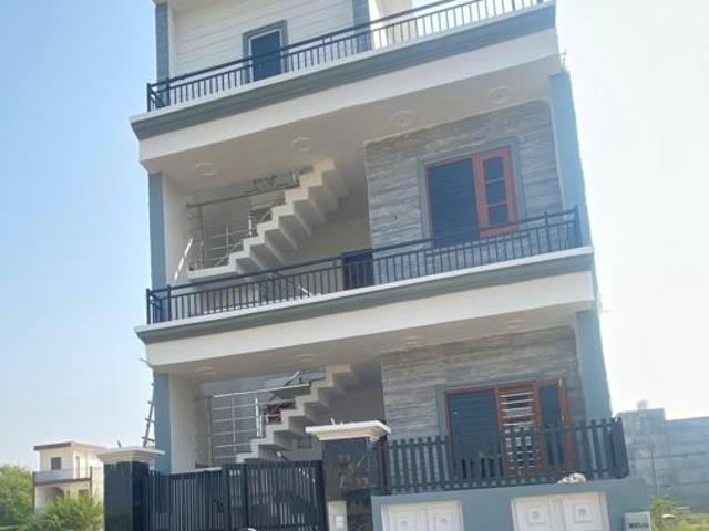 Resale | 3 BHK 1350 Sq.Ft. Independent House in Aerocity