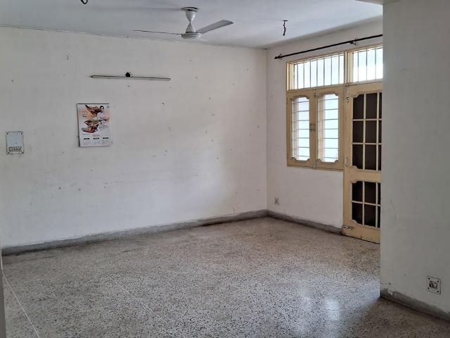 Resale | 3 BHK 1357 Sq.Ft. Apartment in Sector 68