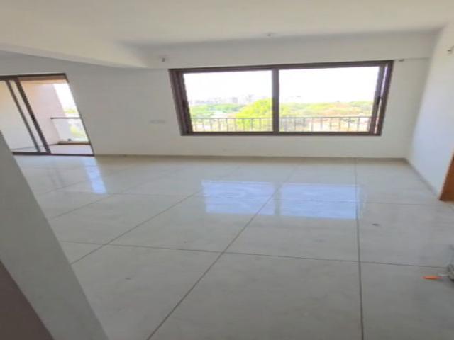 Resale | 3 BHK + 135 Sq.Yd. Independent House in SGM Nagar