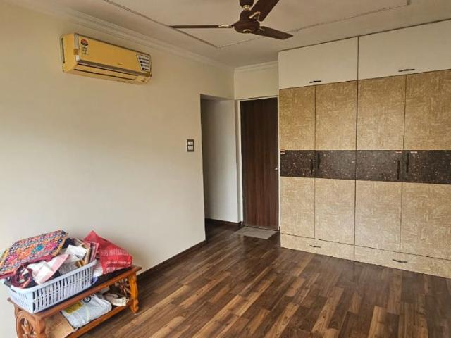 Resale | 3 BHK 1360 Sq.Ft. Apartment in Shrishti Synchronicity