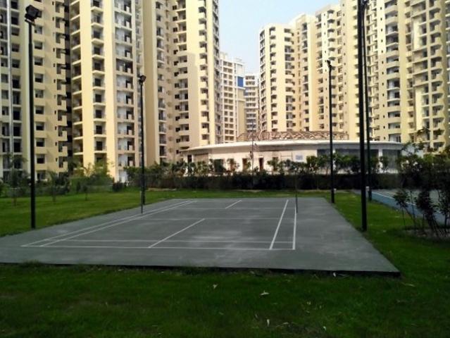 Resale | 3 BHK 1360 Sq.Ft. Apartment in Paramount Floraville