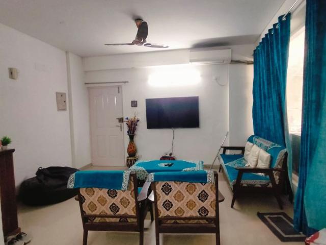 Resale | 3 BHK 1368 Sq.Ft. Apartment in Tulip White