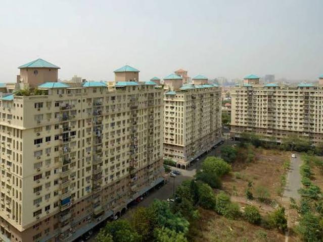 Resale | 3 BHK 1371 Sq.Ft. Apartment in DLF Ridgewood Estate