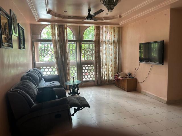 Resale | 3 BHK 1375 Sq.Ft. Apartment in Moghul Garden