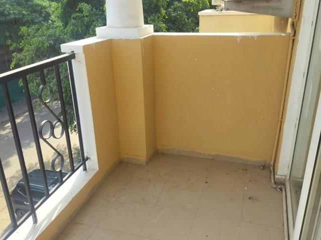 Resale | 3 BHK 1380 Sq.Ft. Apartment in Emaar MGF Emerald Hills