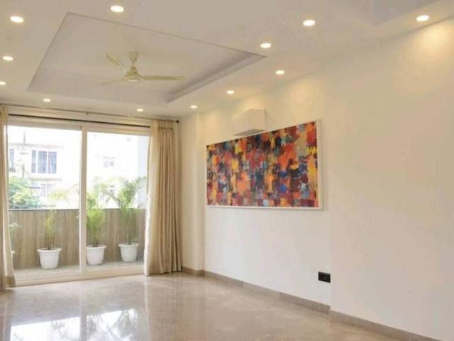 Resale | 3 BHK 1380 Sq.Ft. Apartment in Emaar MGF Emerald Hills