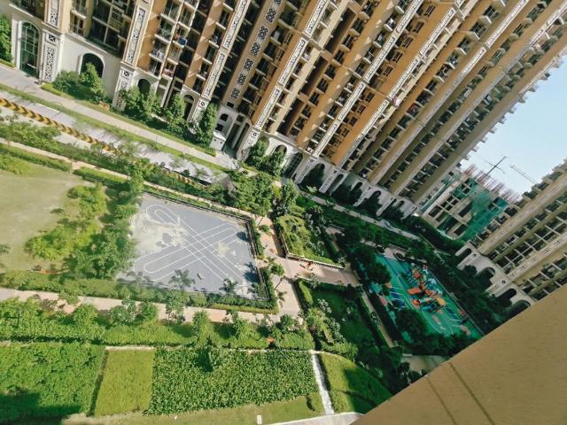 Resale | 3 BHK + 1380 Sq.Ft. Apartment in Prateek Grand City