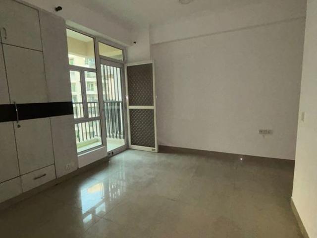 Resale | 3 BHK 1385 Sq.Ft. Apartment in Prateek Wisteria