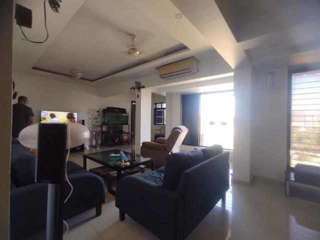 Resale | 3 BHK 1394 Sq.Ft. Apartment in Panvel