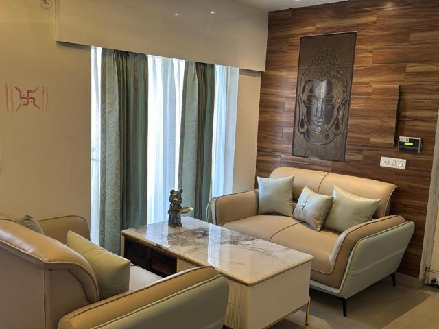 Resale | 3 BHK 1395 Sq.Ft. Apartment in Samridhi Luxuriya Avenue
