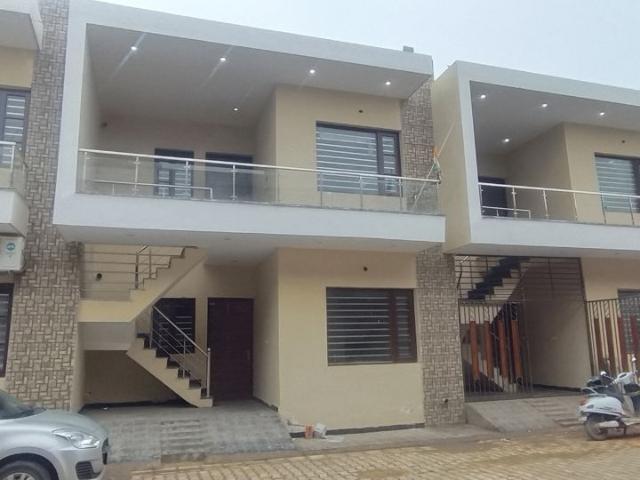 Resale | 3 BHK 1300 Sq.Ft. Villa in R S Villas