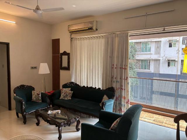 Resale | 3 BHK 1300 Sq.Ft. Apartment in Hindu Colony