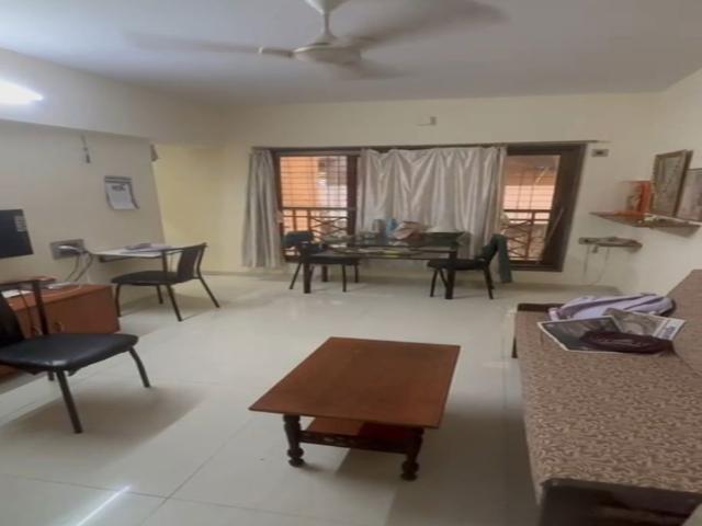 Resale | 3 BHK 1300 Sq.Ft. Apartment in Matunga East