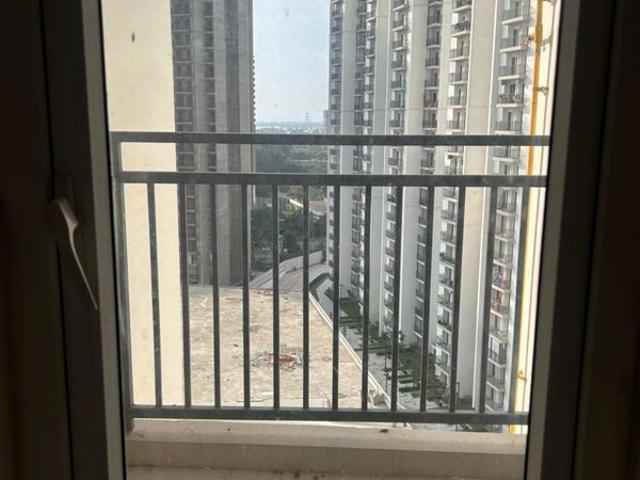 Resale | 3 BHK 1300 Sq.Ft. Apartment in SKA Orion