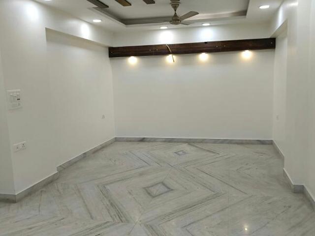 Resale | 3 BHK 1302 Sq.Ft. Apartment in IP Extension