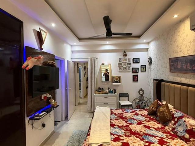 Resale | 3 BHK 1304 Sq.Ft. Apartment in SRS Residency
