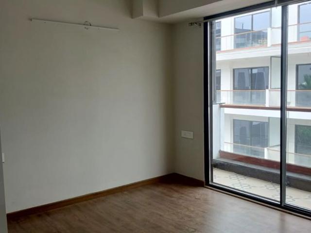 Resale | 3 BHK + 1305 Sq.Ft. Apartment in Signature Global City 63A