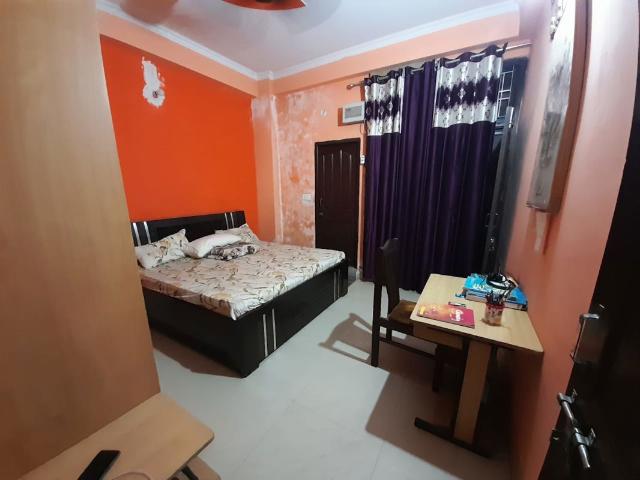 Resale | 3 BHK 130 Sq.Yd. Apartment in Radha Krishna Enclave