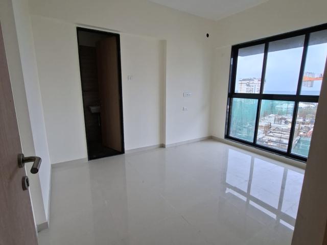 Resale | 3 BHK 1313 Sq.Ft. Apartment in Oberoi Maxima