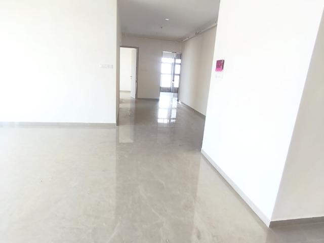 Resale | 3 BHK 1315 Sq.Ft. Apartment in Mahaveer Solitaire Edge