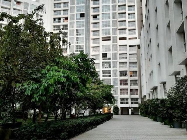 Resale | 3 BHK 1319 Sq.Ft. Apartment in Godrej The Trees