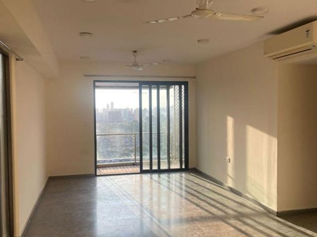 Resale | 3 BHK + 1319 Sq.Ft. Apartment in New Cuffe Parade