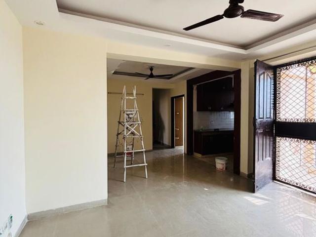 Resale | 3 BHK 1326 Sq.Ft. Apartment in Tulip White