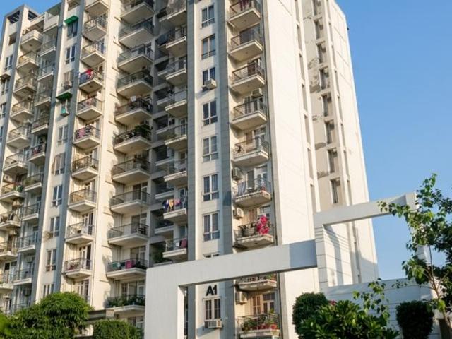 Resale | 3 BHK 1326 Sq.Ft. Apartment in Tulip White