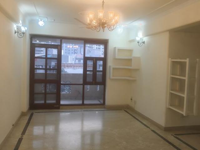 Resale | 3 BHK 1443 Sq.Ft. Apartment in DLF Ridgewood Estate