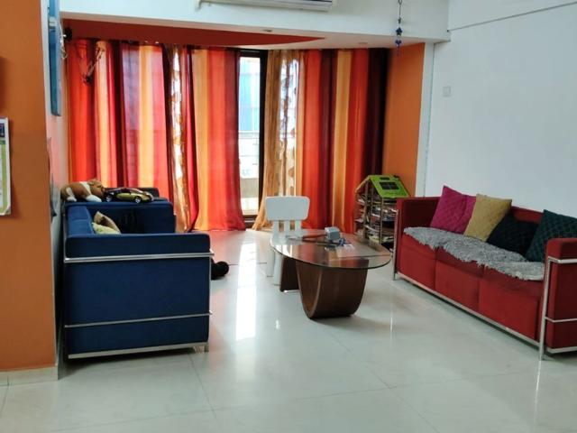 Resale | 3 BHK 1450 Sq.Ft. Apartment in Evershine Greens