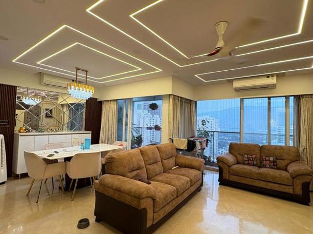 Resale | 3 BHK 1450 Sq.Ft. Apartment in Soham Crystal Spires