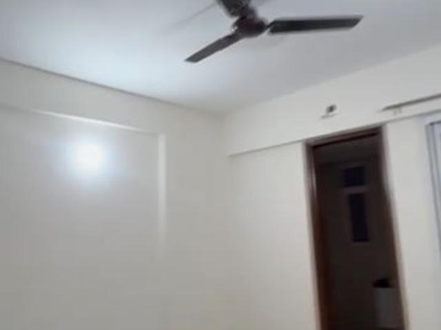 Resale | 3 BHK 1450 Sq.Ft. Apartment in Signature Global City 81
