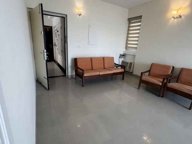 Resale | 3 BHK 1450 Sq.Ft. Apartment in Pareena Micasa