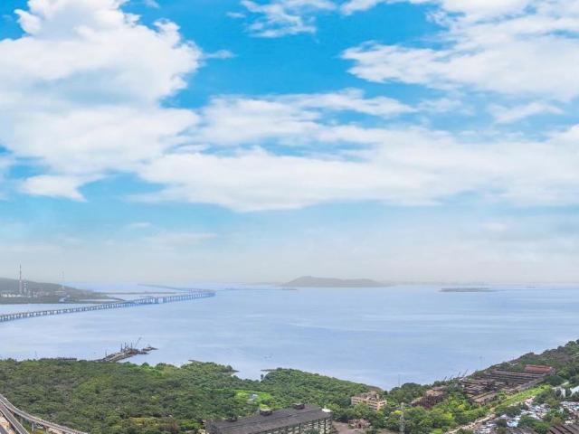 Resale | 3 BHK 1450 Sq.Ft. Apartment in Rustomjee Vista Bay