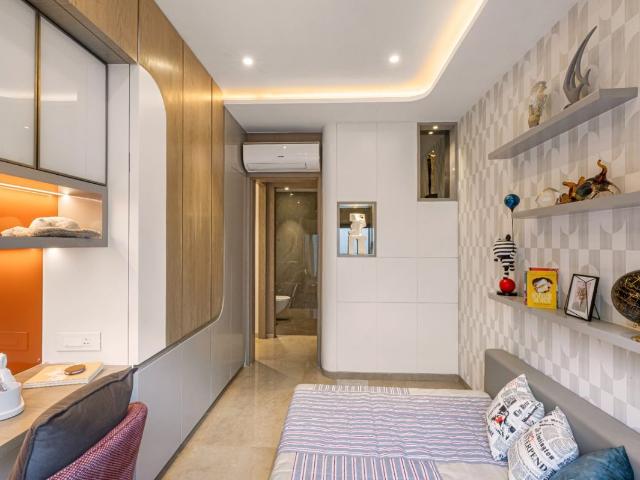 Resale | 3 BHK 1460 Sq.Ft. Apartment in Dosti Greenscape