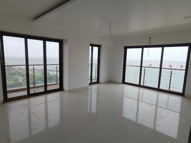 Resale | 3 BHK 1460 Sq.Ft. Apartment in DLH Dawn