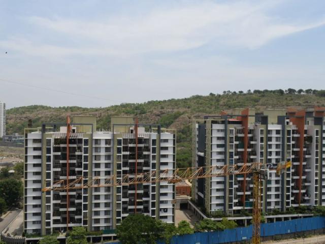Resale | 3 BHK 1485 Sq.Ft. Apartment in Kolte Patil 24K Sereno