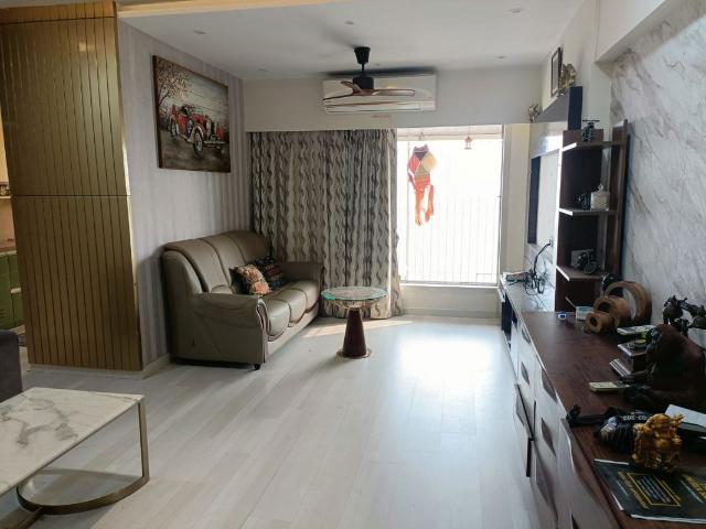Resale | 3 BHK 1485 Sq.Ft. Apartment in Romell Diva