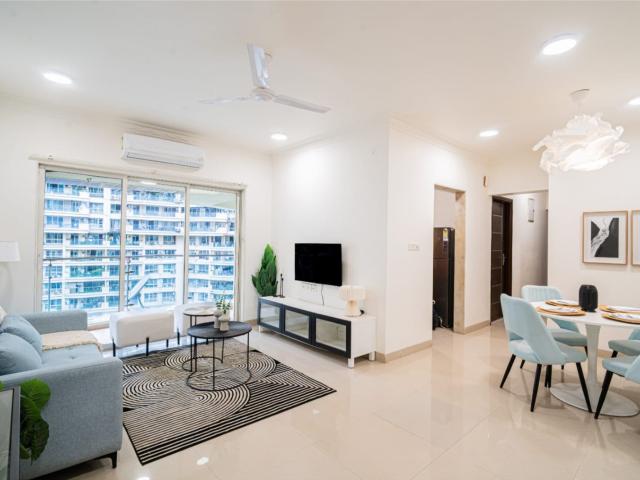 Resale | 3 BHK 1490 Sq.Ft. Apartment in Hiranandani Gardens Eldora