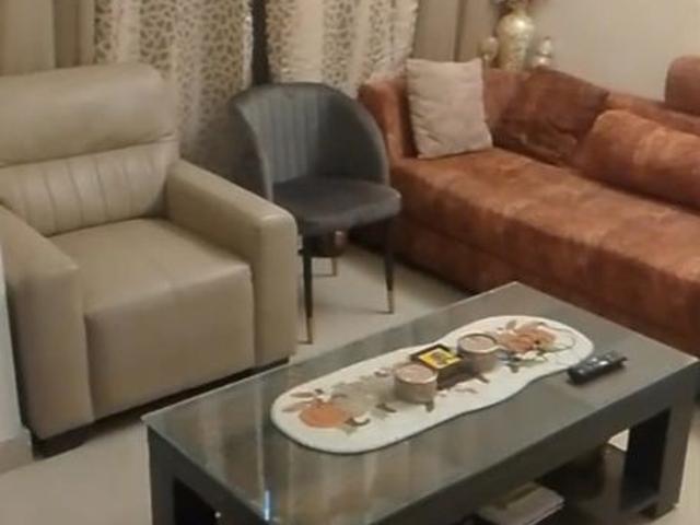 Resale | 3 BHK 1494 Sq.Ft. Apartment in Mayur Vihar Phase II