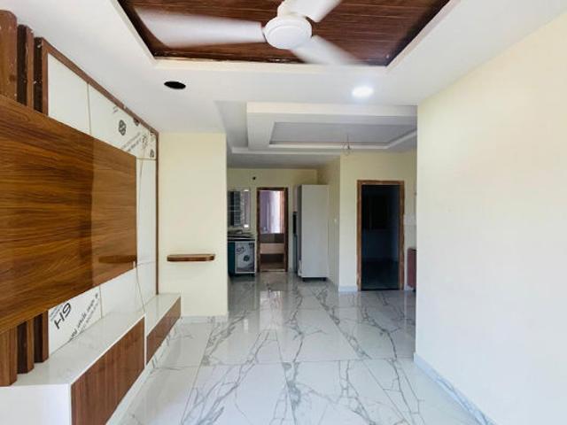 Resale | 3 BHK 1400 Sq.Ft. Apartment in Janakpuri