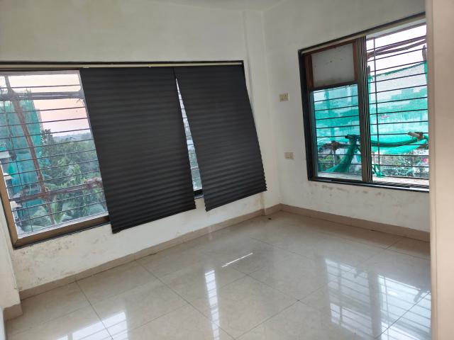 Resale | 3 BHK 1400 Sq.Ft. Apartment in Poseidon Apartment