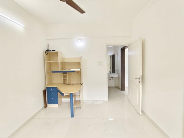 Resale | 3 BHK 1400 Sq.Ft. Apartment in Wakad