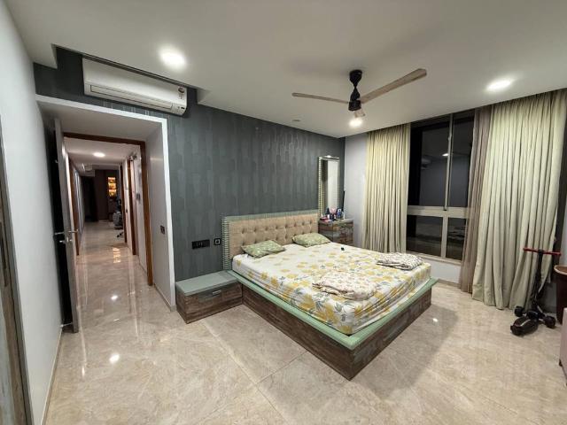 Resale | 3 BHK 1400 Sq.Ft. Apartment in Thane West