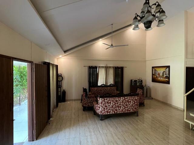 Resale | 3 BHK 1400 Sq.Ft. Apartment in Vaishali Sector 2