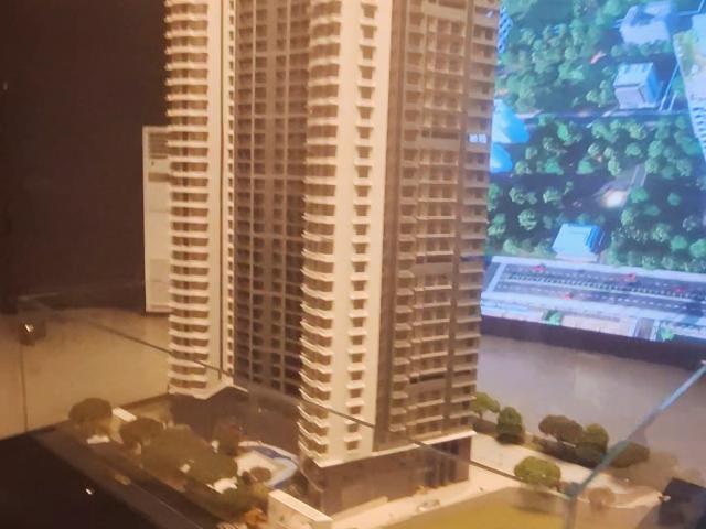 Resale | 3 BHK 1407 Sq.Ft. Apartment in Rustomjee 180 Bayview