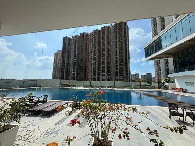 Resale | 3 BHK + 1404 Sq.Ft. Apartment in Eldeco Live By The Greens
