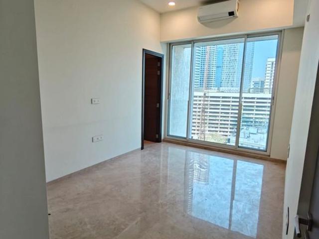 Resale | 3 BHK + 1414 Sq.Ft. Apartment in Raheja Imperia